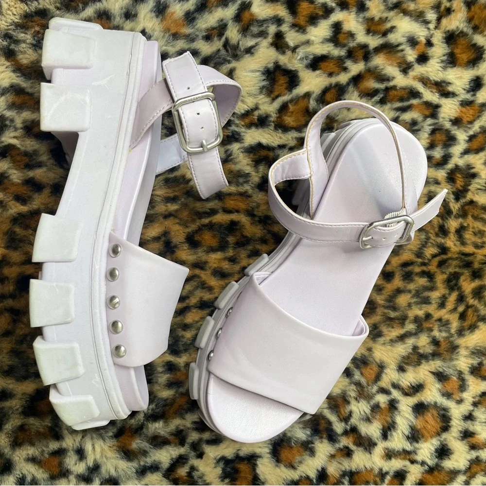 Circus by Sam Edelman White Platform Sandals - Picture 2 of 3